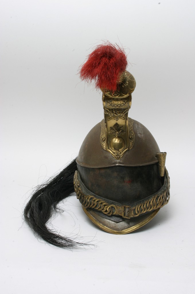 A 19th Century French cavalry helmet with red plume and leather mount - Image 3 of 5