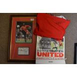 A Manchester united football collection including a shirt signed by Teddy Sheringham,