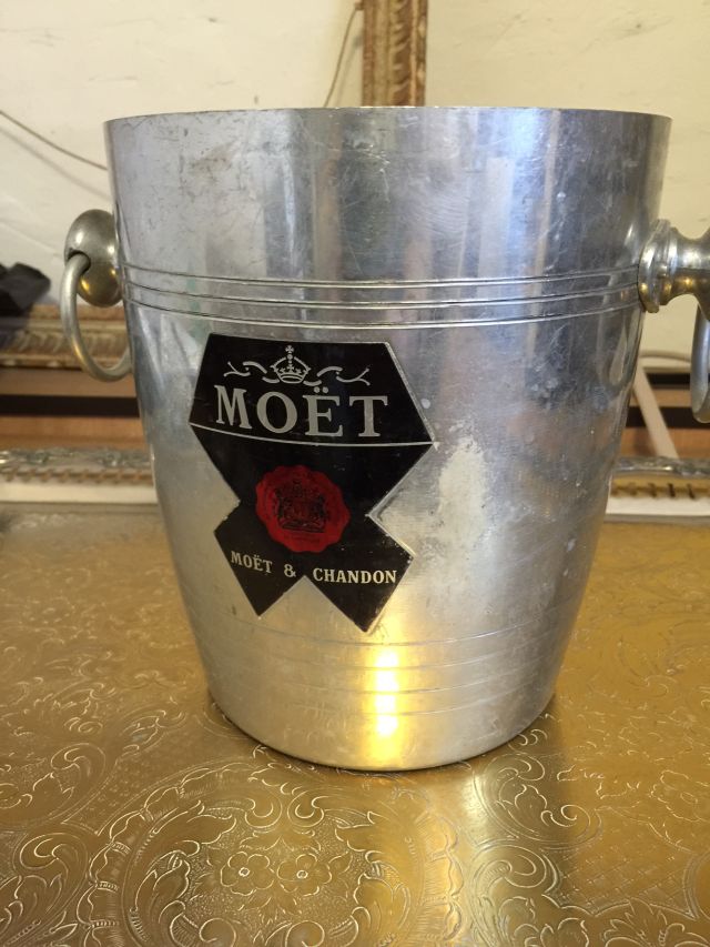 Moet et Chandon, vintage Champagne ice bucket, with two handles.