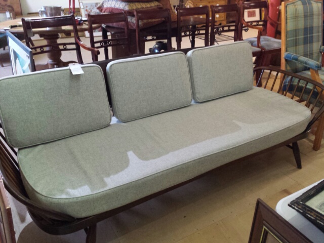 Ercol day bed / studio couch. Upholstered in mid grey 100% wool, with new webbing. Overall 2.08m - Image 5 of 5