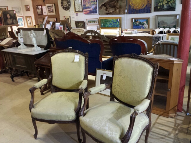 Pair of Louis XV French chairs, later reproductions but still with some age. Recovered in the latter - Image 25 of 25