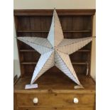 Rustic metal barn star (white) c. 112 cm diameter