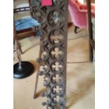 Length of gothic oak carved tracery 114 cm x 24 cm
