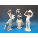 Three Nao figures