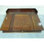 A 19thC mahogany clerks desk with lift u