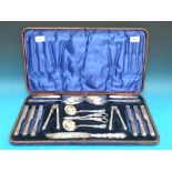 A cased silver plated dessert set compri