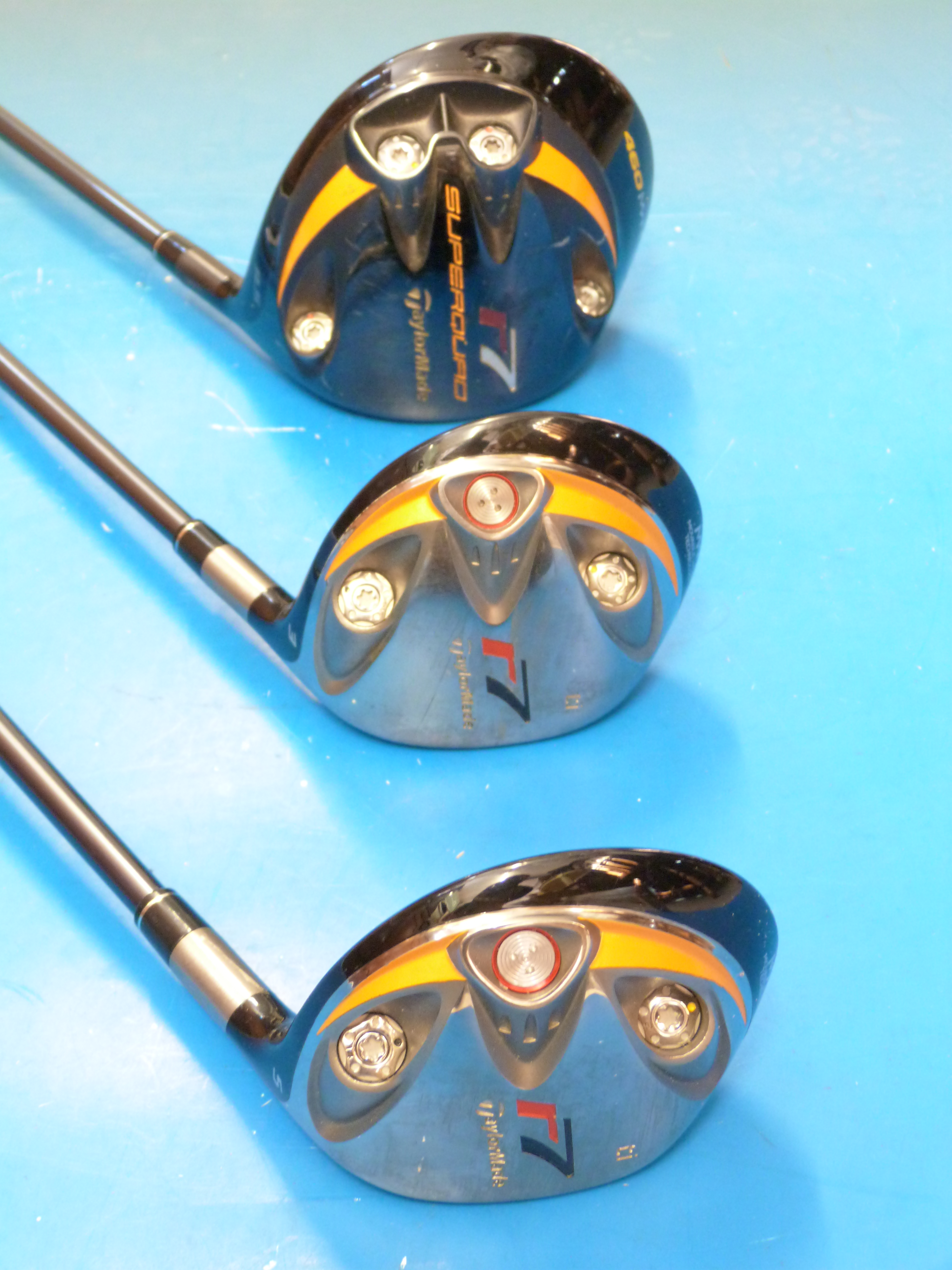 A set of three Taylormade R7 Superquad golf clubs, a driver, three wood and 5 wood, - Image 2 of 5