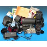 A Koniflex Autoflex T3 camera, Koniflex Zoom Hexanon AR80 - 200mm F3 5 lens,