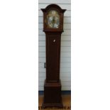 A mahogany-cased longcase grandmother clock with brass face (height 168cm)