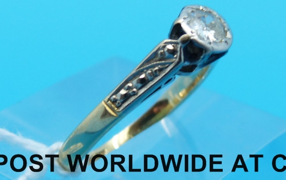 A 9ct gold ring set with a round cut cubic zirconia (size O) - Image 5 of 5