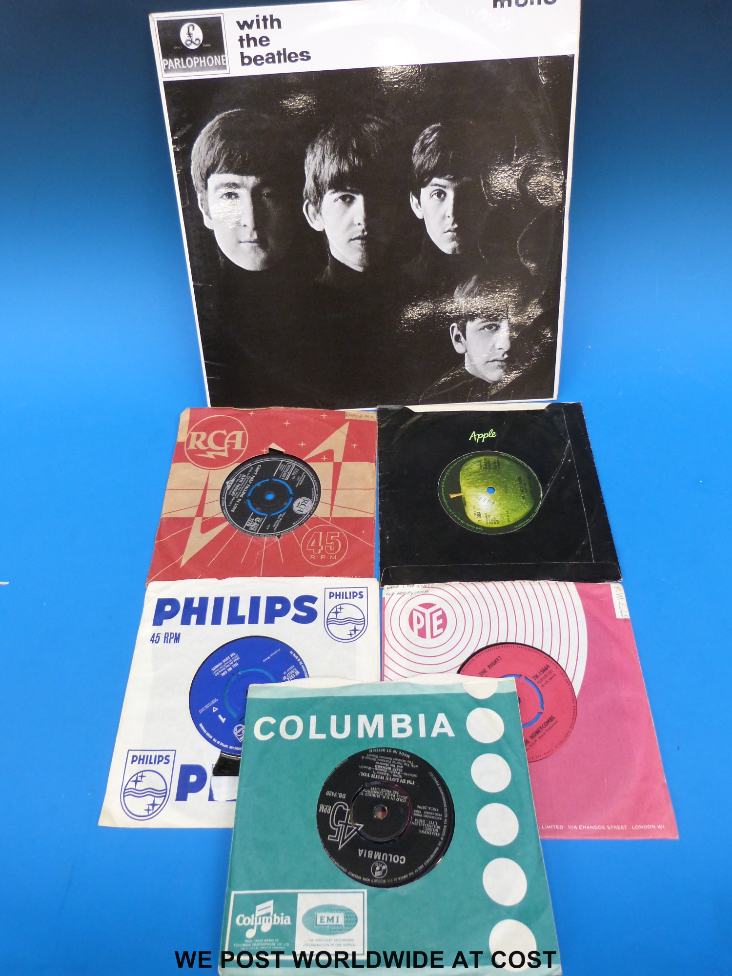 A small collection of 12x LPs and 5x singles from the 1960s. - Image 3 of 7