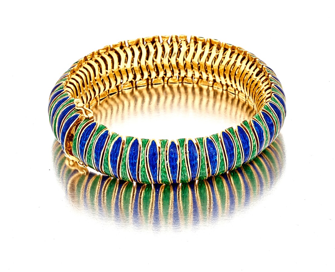 Enamel and gold bracelet articulated with alternating bands of green and blue enamel, length