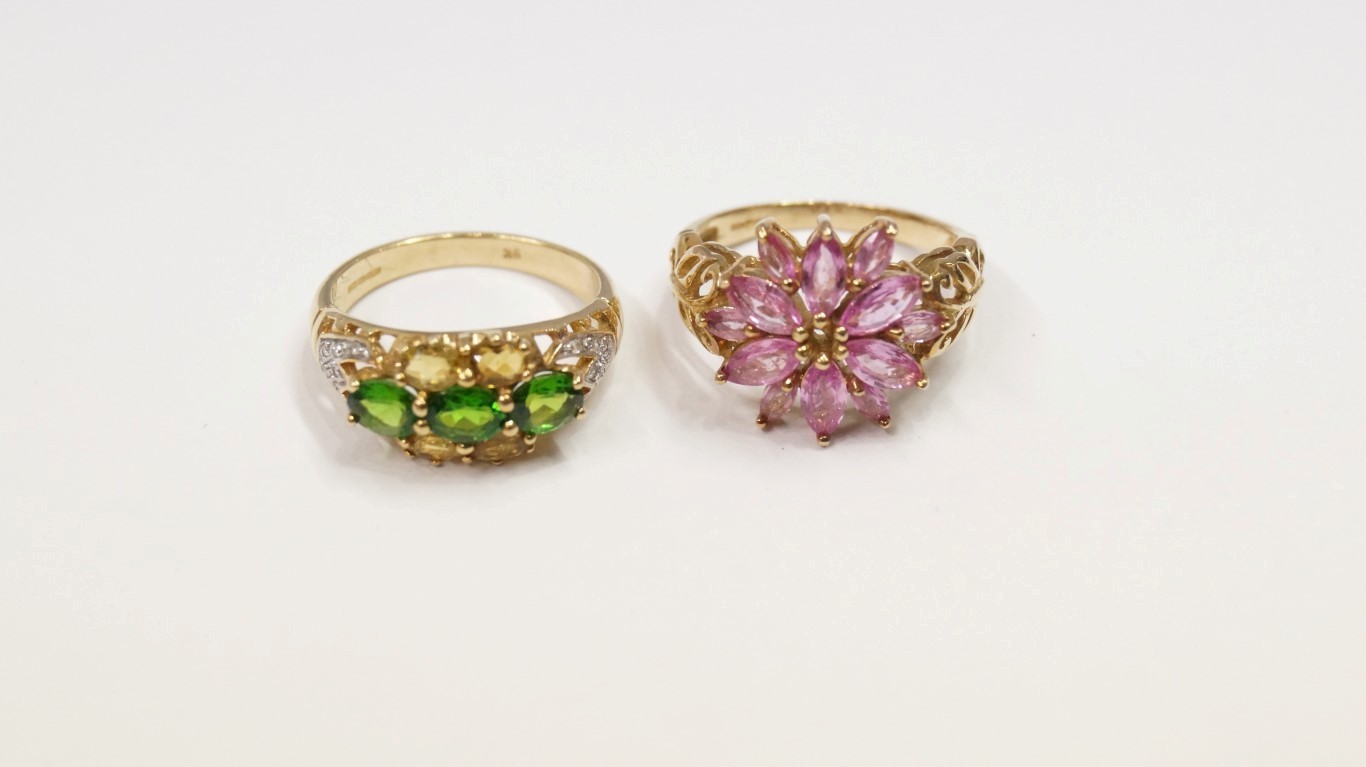 A 9ct gold pink topaz flower head ring, - Image 2 of 3