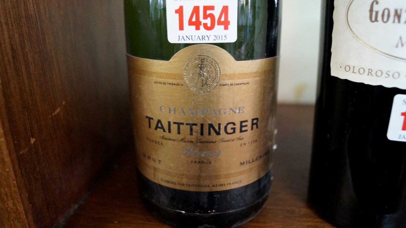 A bottle of 1990 vintage Taittinger cham - Image 3 of 3