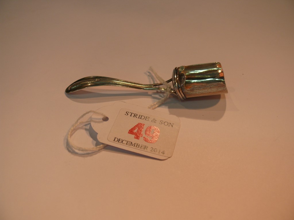 A Dutch white metal caddy spoon, having ribbed bowl, 8.7cm. - Image 5 of 7
