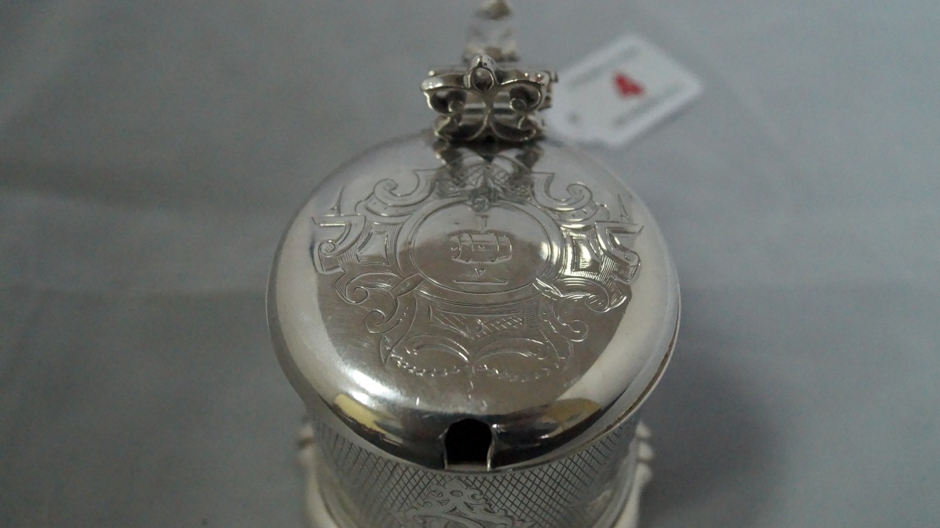 A Victorian silver mustard pot, by Charles Thomas Fox & George Fox, London 1848, 9cm, 140g. - Image 5 of 7