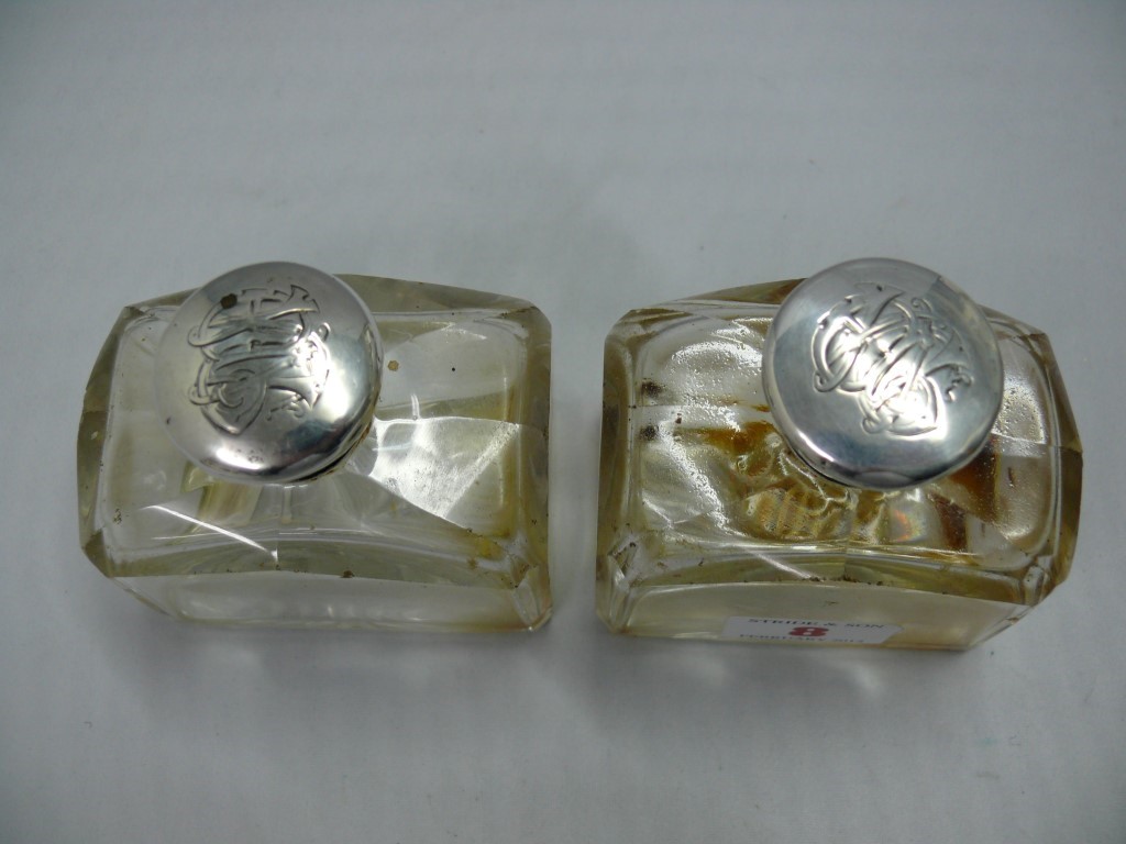 A pair of silver mounted glass scent bot - Image 4 of 4