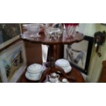 A George III mahogany tripod table, with