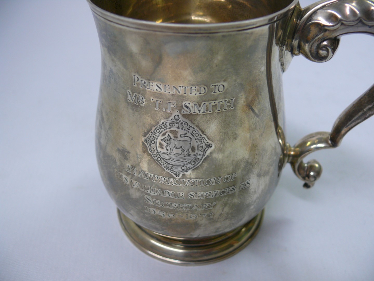 A silver baluster mug, by J B C & S Ltd, Birmingham, 11 cm, 321g Condition Report: Engraved Oxford - Image 2 of 3