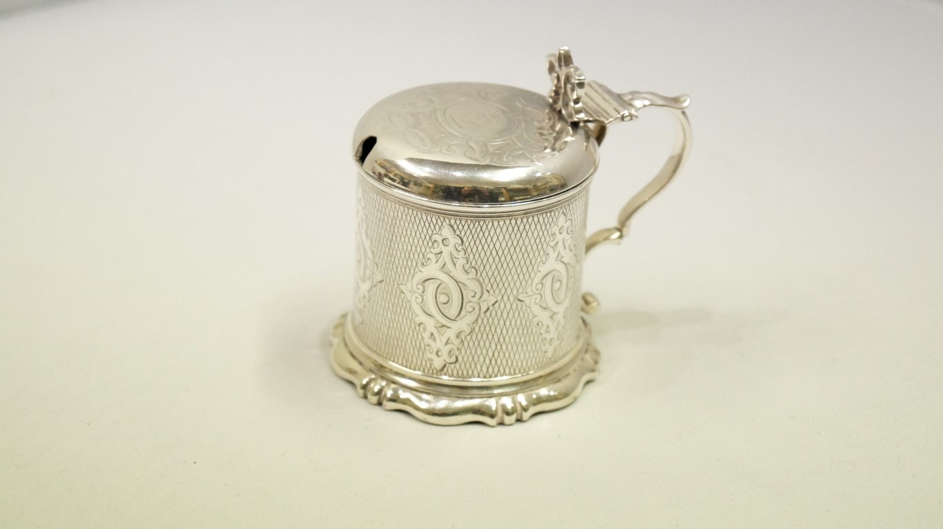 A Victorian silver mustard pot, by Charles Thomas Fox & George Fox, London 1848, 9cm, 140g. - Image 2 of 11