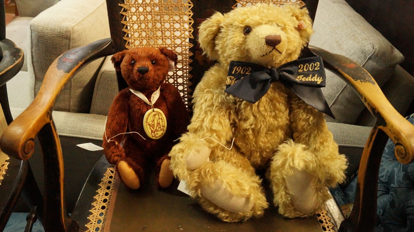 Two Steiff teddy bears, comprising: a centenary edition,