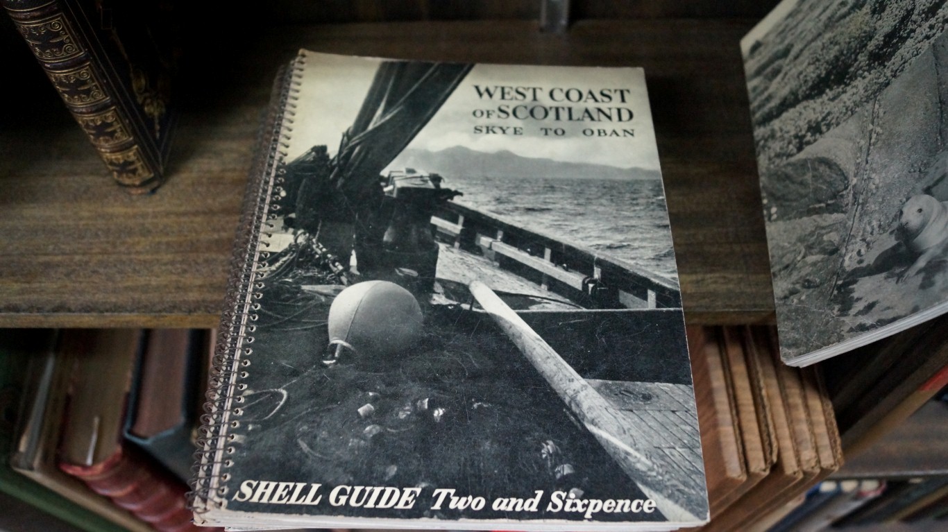 SHELL GUIDES: A collection of nine pre-war spiral-bound Shell guides, - Image 3 of 11