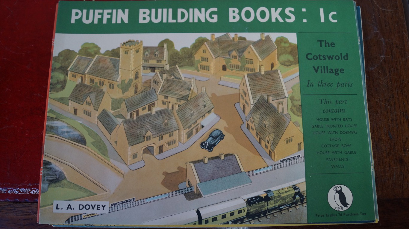 PUFFIN BUILDING BOOKS: DOVEY (L.A.): 'The Cotswold Village..'; London (1947). Three parts. - Image 3 of 4