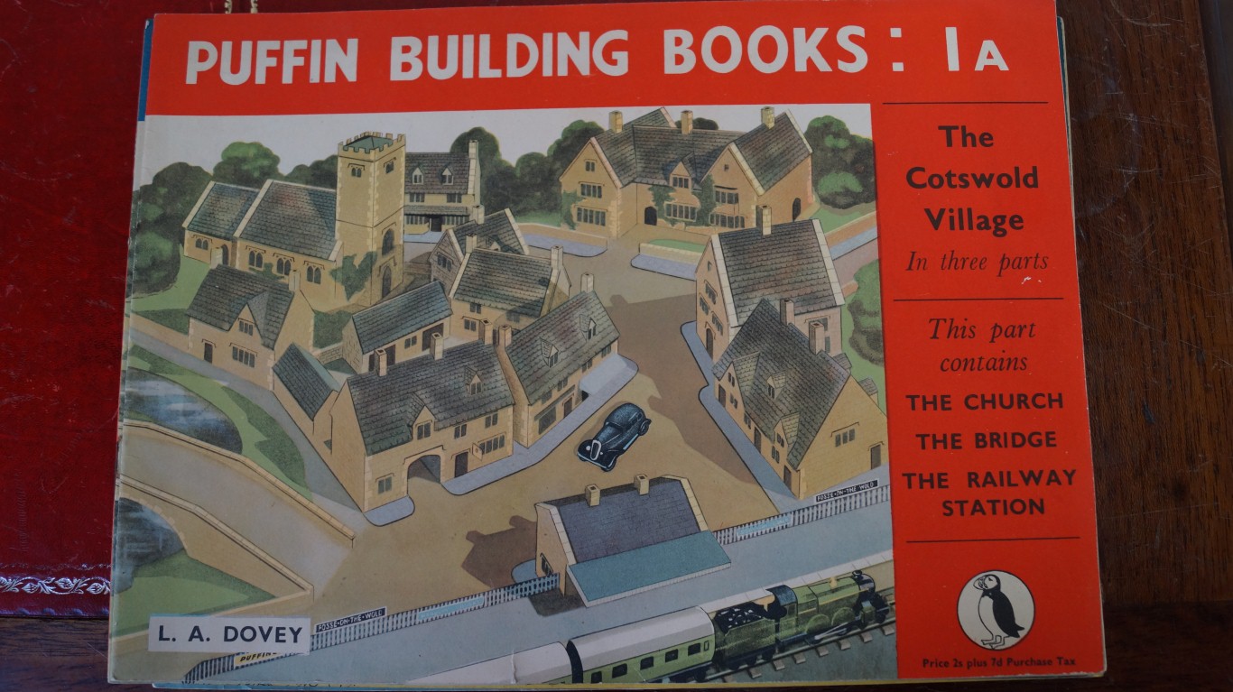 PUFFIN BUILDING BOOKS: DOVEY (L.A.): 'The Cotswold Village..'; London (1947). Three parts.