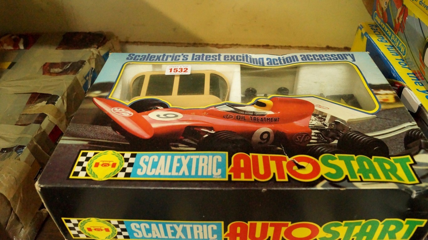 A Scalextric set 30, boxed; together with a Scalextric Autostart, boxed. - Image 2 of 4