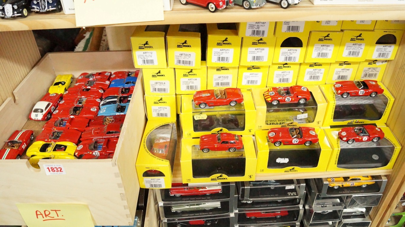 Model Cars: a large quantity of Art Model Ferarris; Norev; and Spark models, mostly boxed, - Image 3 of 13