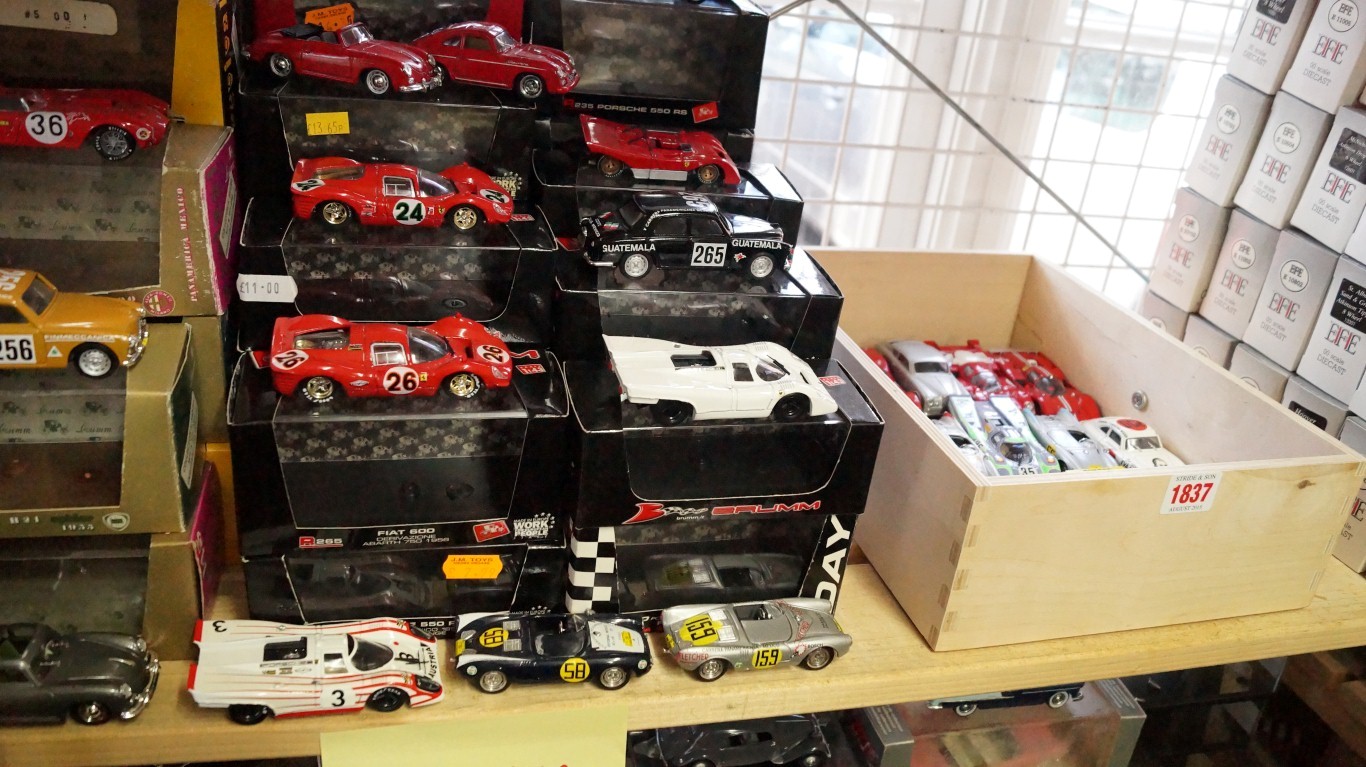 Model Cars: a quantity of Vitesse; Brumm; and EFE, mostly boxed, (three shelves). - Image 2 of 4