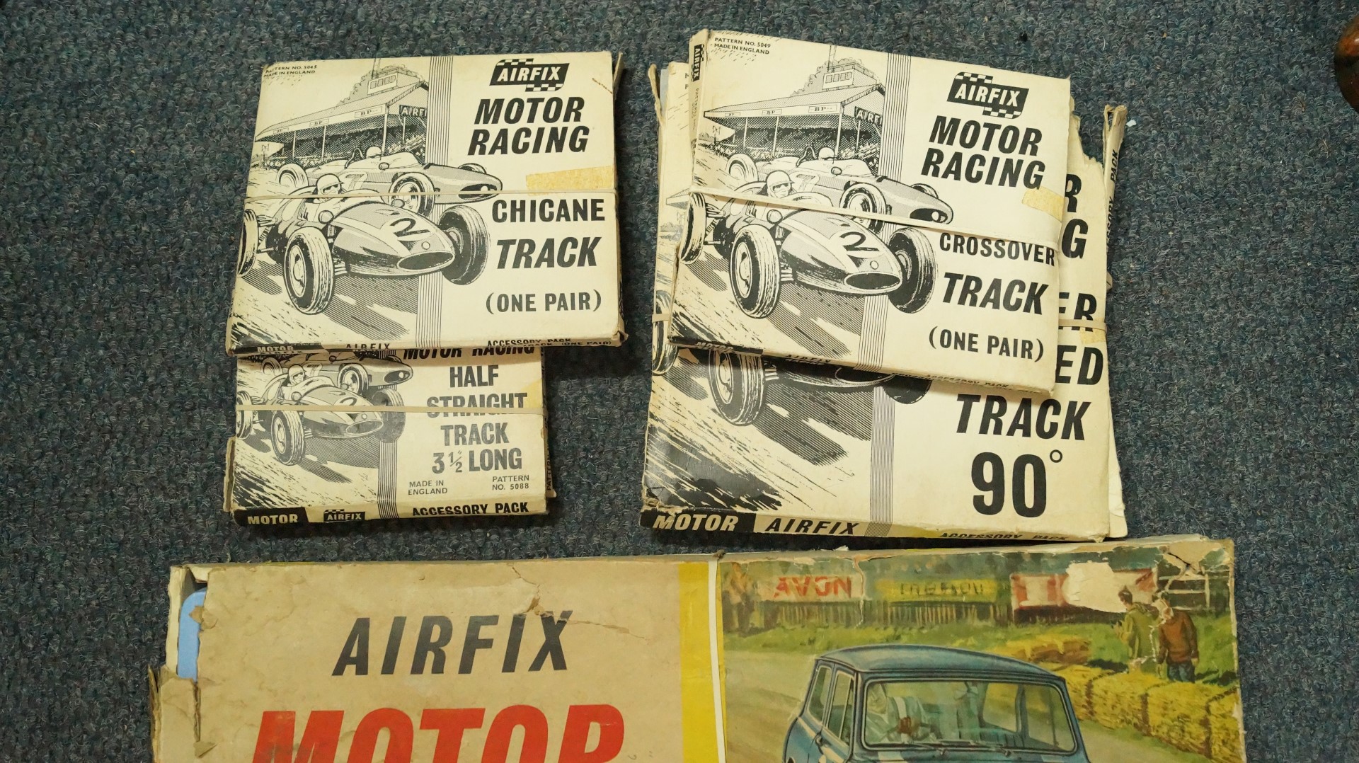 Airfix Motor Racing: an 'MR 125' set; together with 'Inner Curved Track 90'; - Image 3 of 3