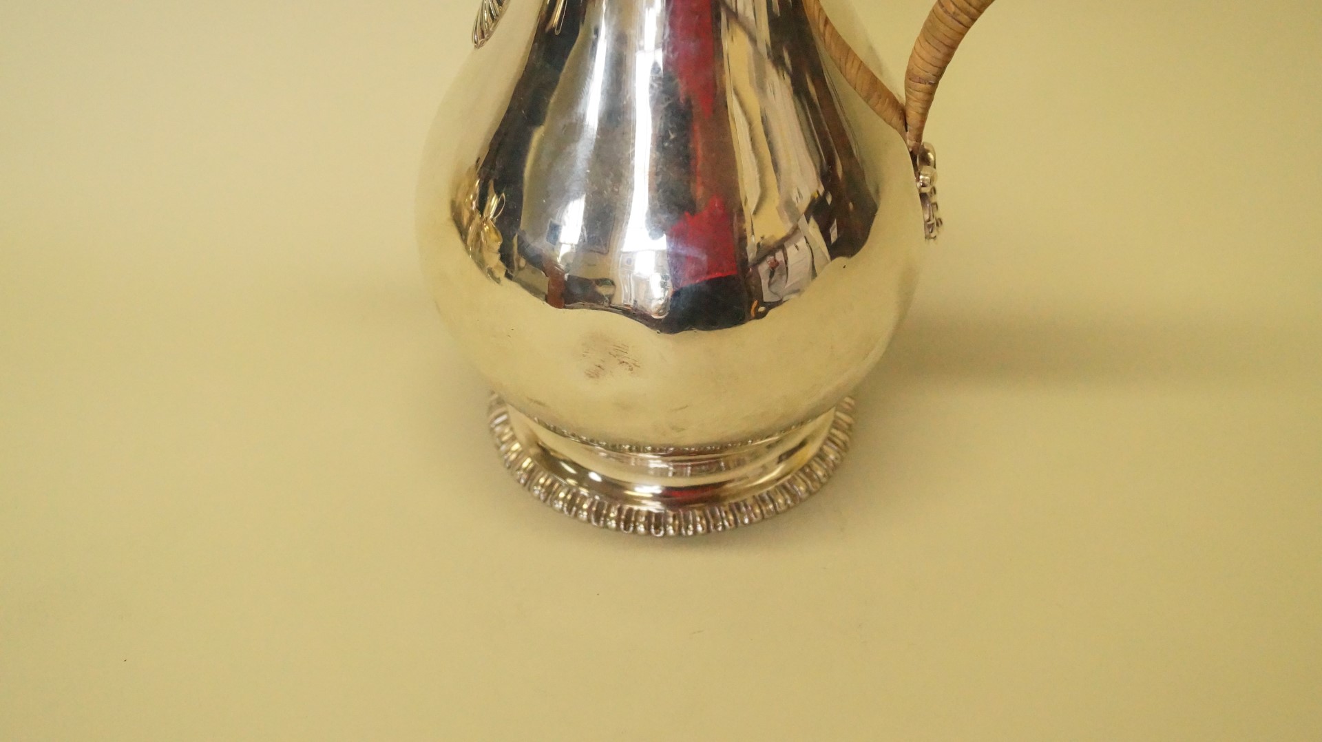 A George III silver baluster coffee pot, by Charles Wright , London 1769, 26cm, 693g. Condition - Image 2 of 7