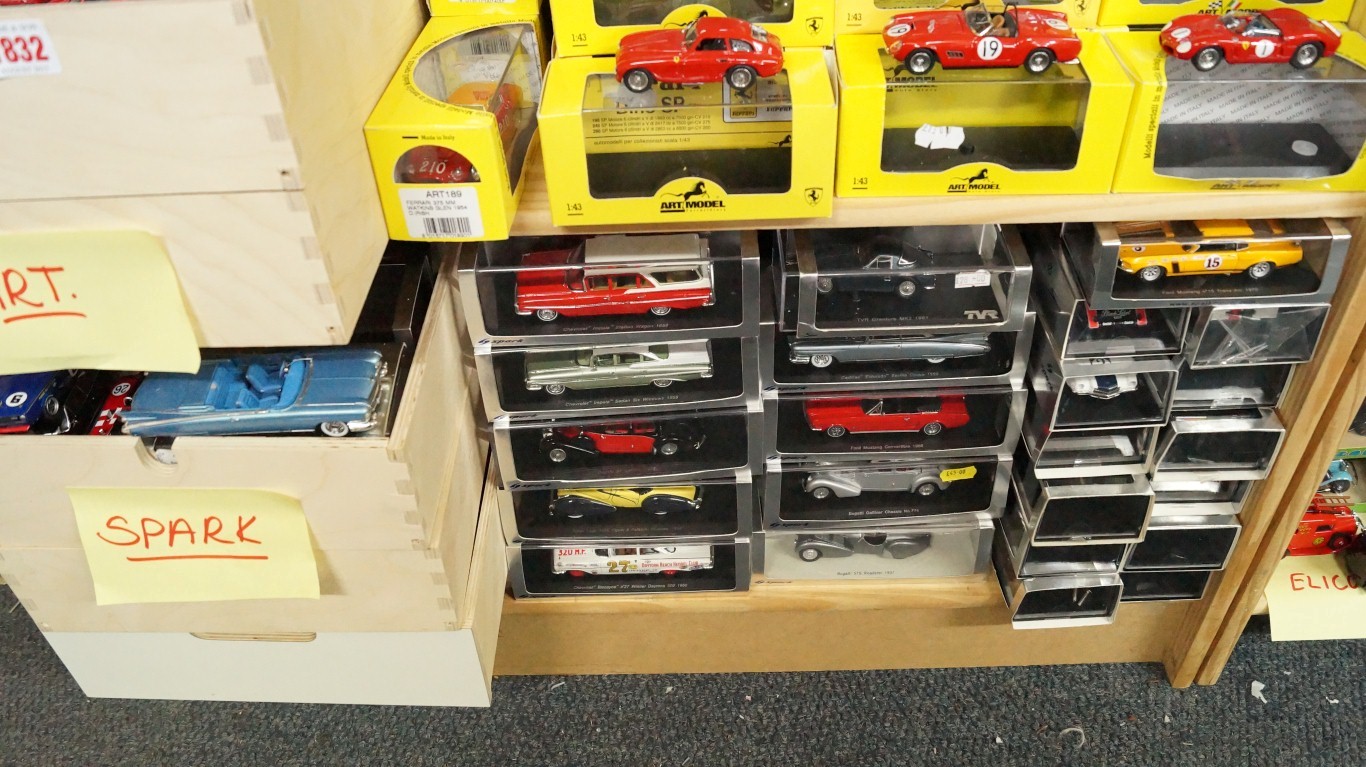 Model Cars: a large quantity of Art Model Ferarris; Norev; and Spark models, mostly boxed, - Image 4 of 13