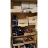 Model Cars: a large quantity of Franklin Mint; Universal; Autoart; City; and other various models,