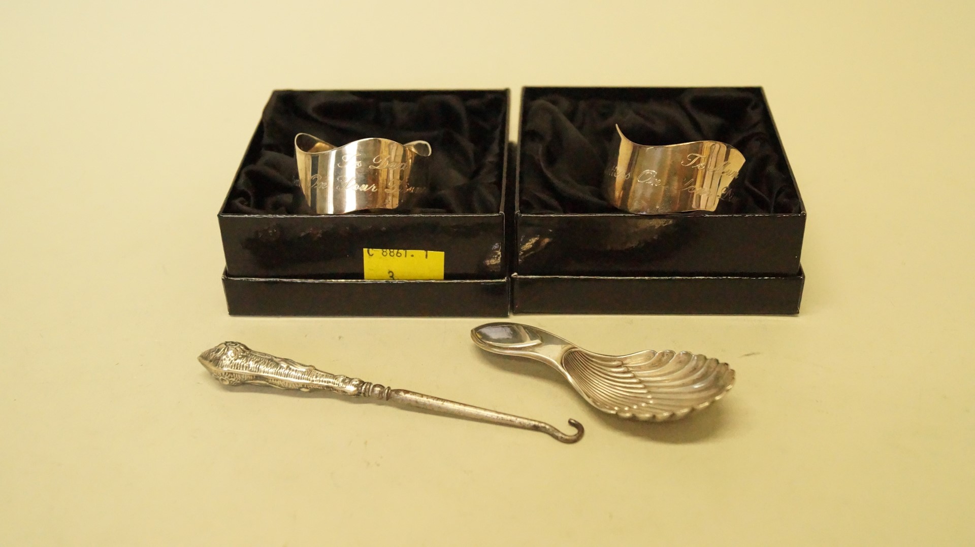 An Edwardian silver tea caddy spoon, by Thomas Bradbury & Sons Ltd, Sheffield 1908, having shell