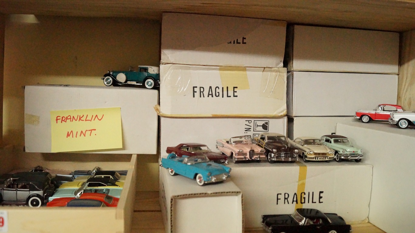 Model Cars: a large quantity of Franklin Mint; Universal; Autoart; City; and other various models, - Image 2 of 5