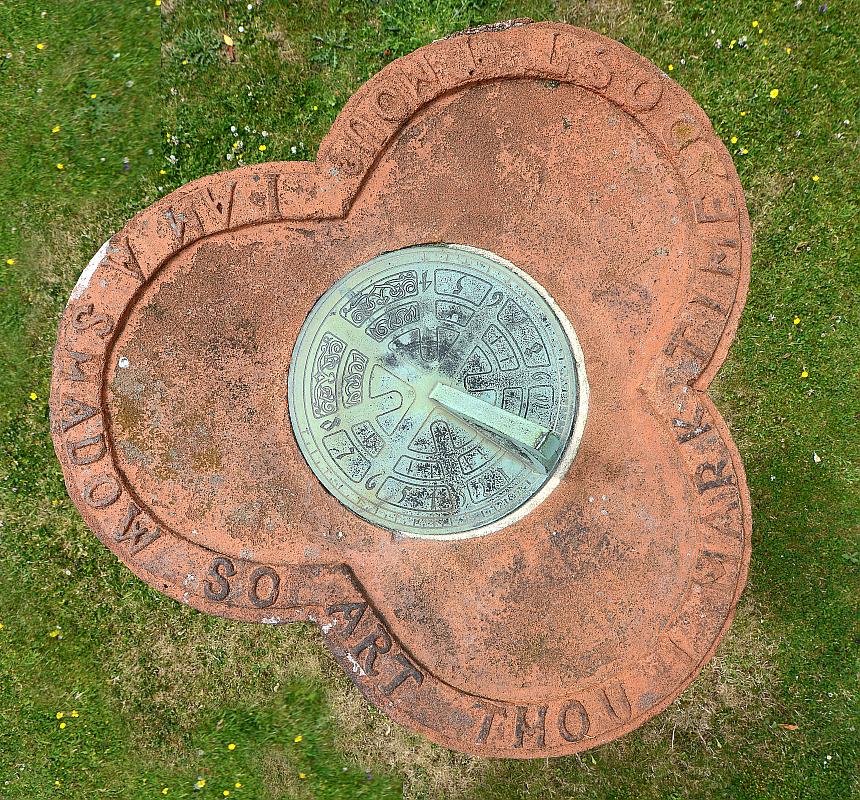 Sundial: A rare Compton Pottery Peacock terracotta sundiallate 19th/early 20th century with small - Image 2 of 2