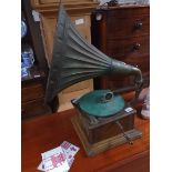 Wind up record player
