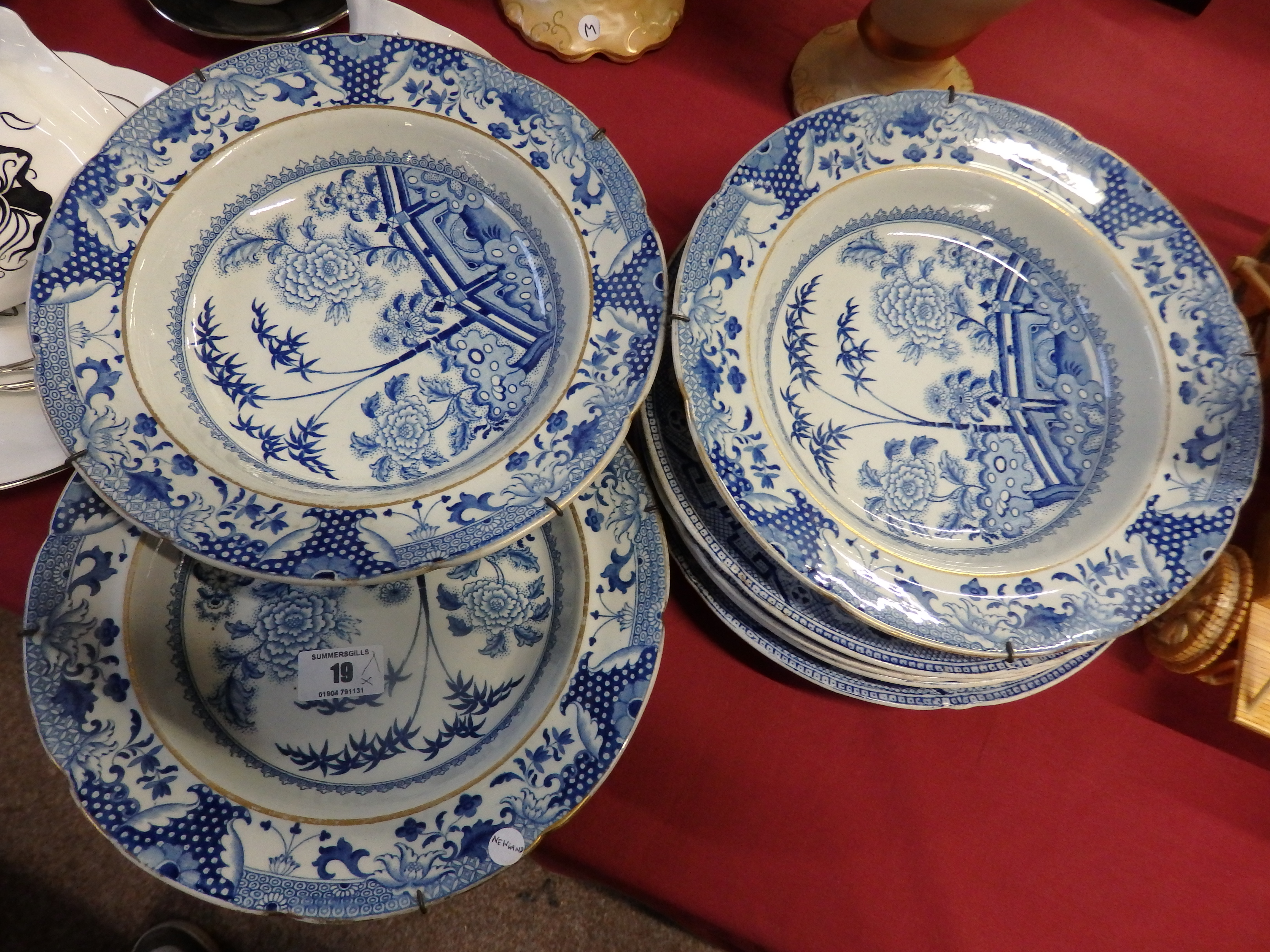 7 x blue\whiteplates davenport