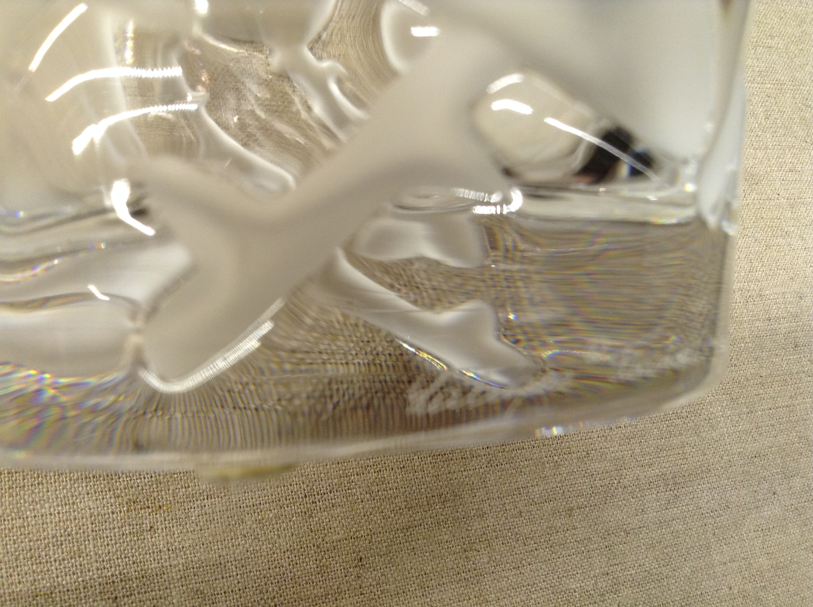 A 20TH CENTURY LALIQUE GLASS VASE Clear glass decorated with frosted glass Ispahan roses, detail - Image 2 of 2