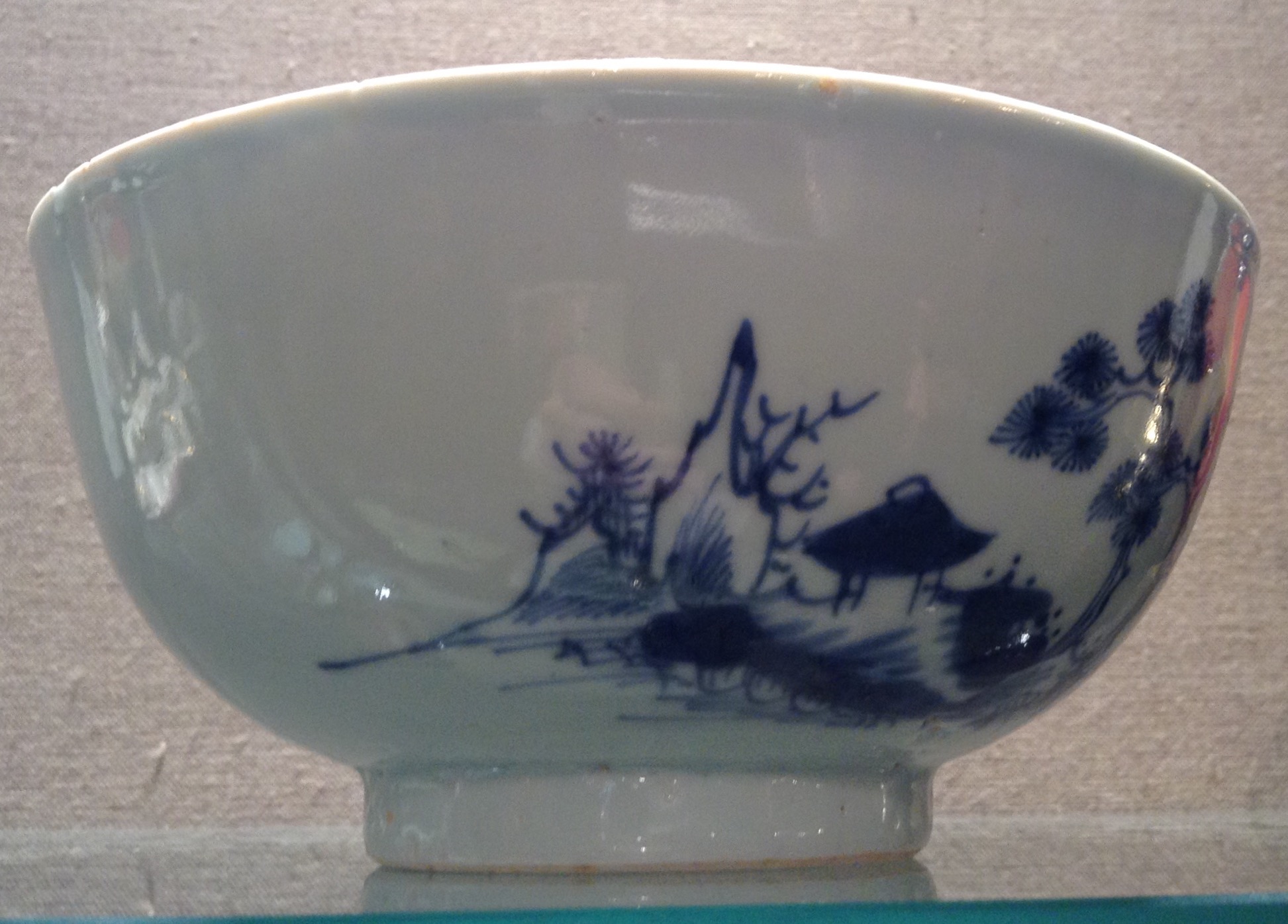 NANKING CARGO, AN 18TH CENTURY CHINESE PORCELAIN BOWL Hand painted in underglaze blue and - Image 3 of 5