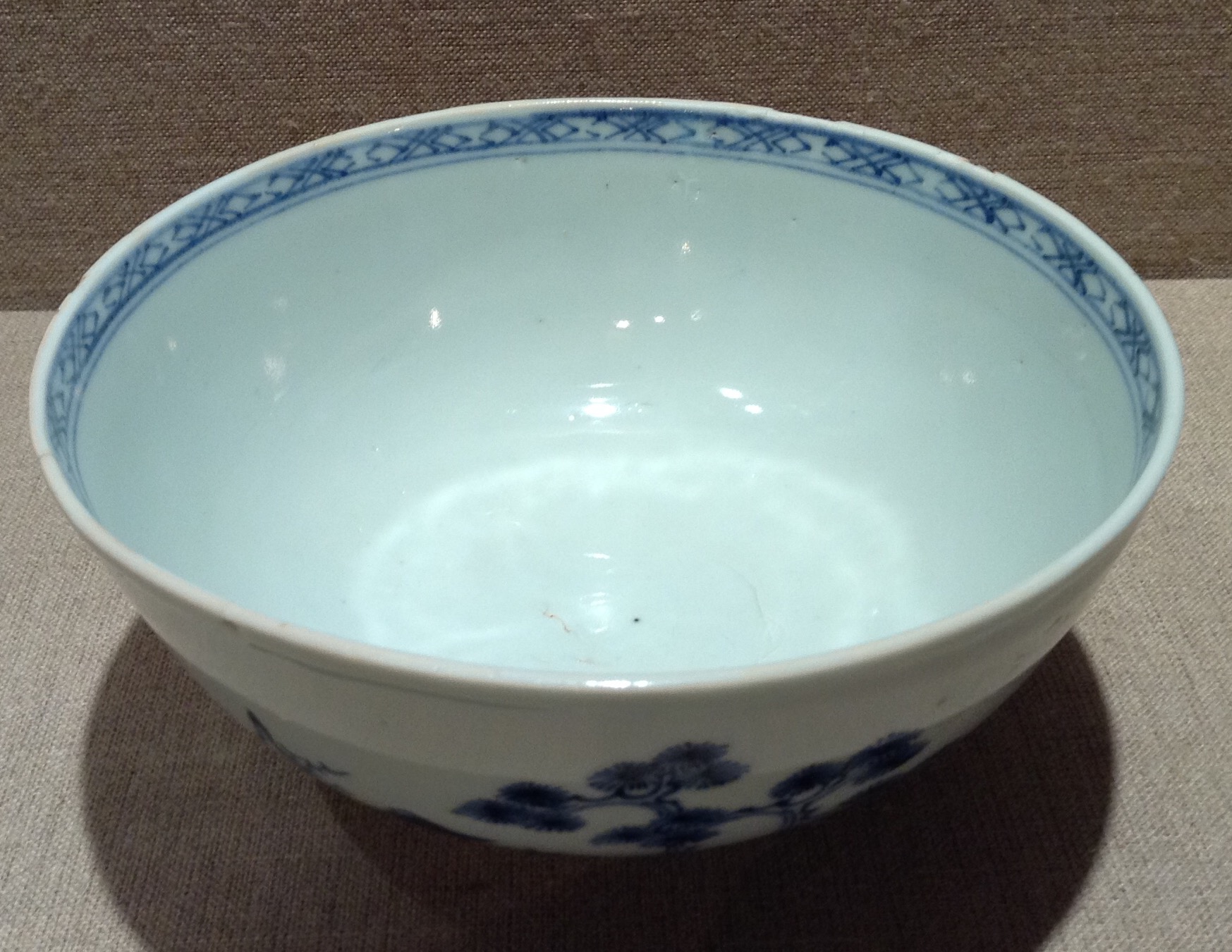 NANKING CARGO, AN 18TH CENTURY CHINESE PORCELAIN BOWL Hand painted in underglaze blue and - Image 4 of 5