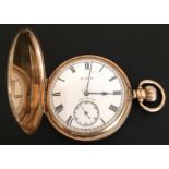 AN EARLY 20TH CENTURY 9CT GOLD ELGIN HUNTER POCKET WATCH The white enamel dial with Roman