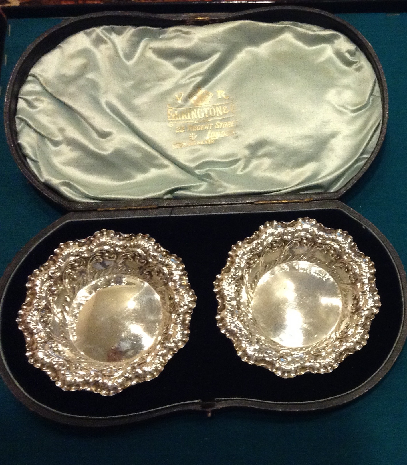 ELKINGTON & CO., A PAIR OF VICTORIAN HALLMARKED SILVER SWEETMEAT DISHES With scalloped edges and