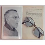 RONNIE KRAY, A LATE 20TH CENTURY PAIR OF GOLD PLATED SPECTACLE GLASSES With thick geometric shaped