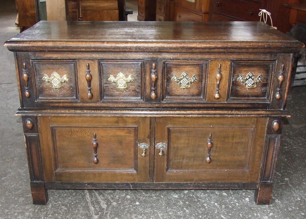 Carved Oak Dresser with 2 Drawers, 2 Cupboards, Brass Fittings. £100/150