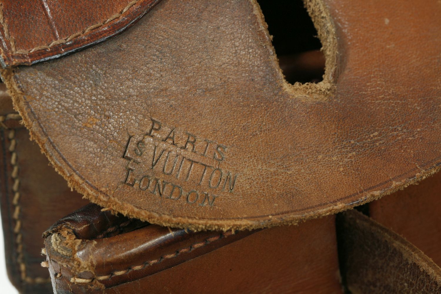 A rare Louis Vuitton 'Steamer' bag,with a natural canvas centre, glazed linen lining, leather - Image 3 of 3