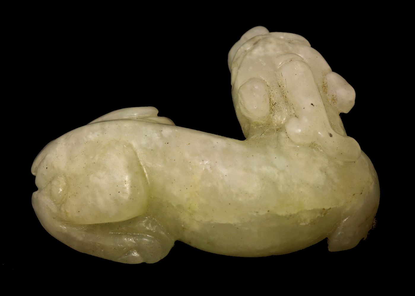 A jade carving, 20th century, of a kylin, the beast crouching with paws and a bifid horn, the - Bild 3 aus 6