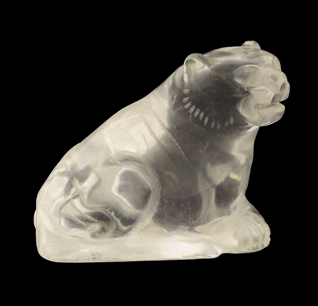 A jade carving, 20th century, of a kylin, the beast crouching with paws and a bifid horn, the - Bild 5 aus 6